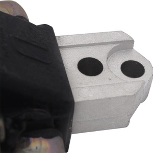 Parti del motore OE 30748811 8624757 supporto motore destro per <span class=keywords><strong>Volvo</strong></span> XC70 <span class=keywords><strong>Cross</strong></span> <span class=keywords><strong>Country</strong></span> XC90 V70 S80 S60 - Product Image 3