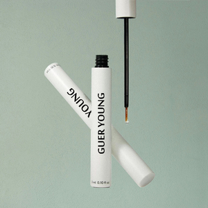 Suero Clínico para el Crecimiento de Pestañas para la Recuperación de Extensiones de Pestañas |   Suero para Pestañas con Fórmula de Péptidos, Marca Privada OEM - Product Image 1