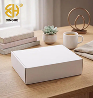 Boîte d'expédition en carton ondulé biodégradable et recyclable, personnalisable avec logo, couleur blanche, pliable, emballage plat, pour e-commerce, cadeau, petite taille, vente en gros
