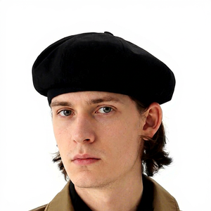 Béret de peintre classique en velours respirant avec sangle réglable en polyester, personnalisable, unisexe, décontracté, pour l'extérieur, par un artiste français - Product Image 1