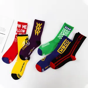 Benutzer definierte hochwertige Mode Baumwolle Socken Skateboard Sport Crew Socken Männer Kleid