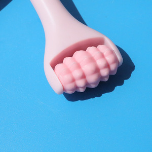 Rouleau de beauté pour le visage, masseur en silicone, rouleau de glace pour les yeux, pour réduire les poches et les cernes, bâton facial pour un usage domestique, cadeau - Product Image 2