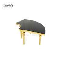 Table d'appoint moderne noire en forme d'éventail avec pieds en boule dorée pour mariage