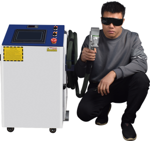 Machine de nettoyage laser à double pendule BWT Relfar 3000W sans taxes douanières UE pour l'élimination de la rouille, des taches d'huile et de la peinture sur l'acier inoxydable - Product Image 1