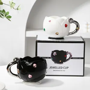 लक्जरी 360 मिलीलीटर रचनात्मक गहना उभरा हुआ उपहार ट्यूलिप घरेलू कप सिरेमिक कप उपहार के लिए सस्ते थोक सिरेमिक मग