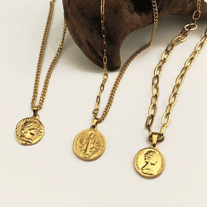 สร้อยคอจี้เหรียญทอง 18k PVD ลายเอลิซาเบธ ดอลลาร์ พระแม่มารี พร้อมจี้เหรียญนักบุญคริสโตเฟอร์ทรงกลม สแตนเลสสตีล สำหรับสวดมนต์ - Product Image 1