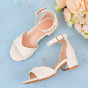 Nuovi arrivi 2026: <span class=keywords><strong>Sandali</strong></span> <span class=keywords><strong>bianchi</strong></span> con cinturino largo per ragazze, personalizzazione colore e logo disponibile, perfetti per la scuola e le attività di danza. - Product Image 3