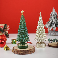 Ornements de Noël en résine en gros avec détails exquis, style moderne, forme d'arbre de Noël pour la décoration de la maison et du bureau
