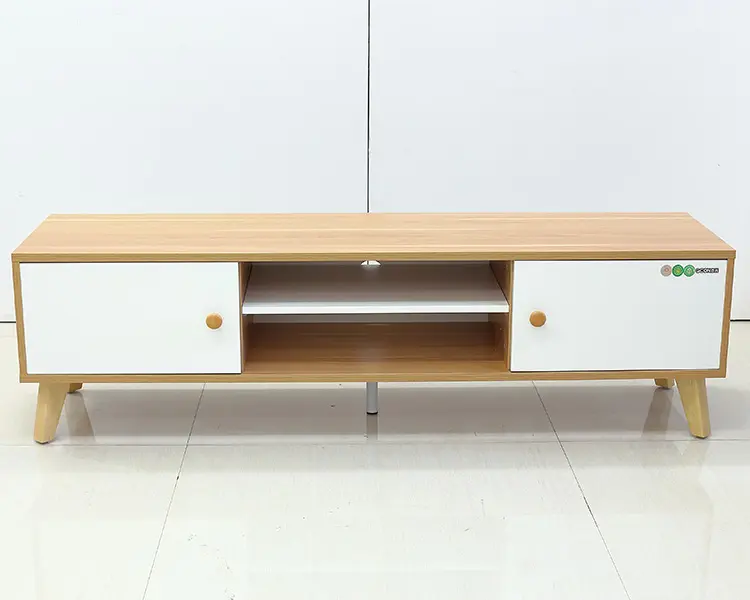 北欧の床のリビングルームの家具モダンなデザインのテレビスタンドリフトキャビネットメラミンパーティクルボード、無垢材の脚