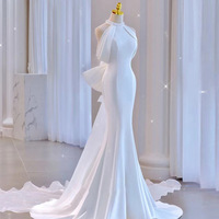 Robe de mariée sirène à col licou, style simple et élégant, en satin français blanc, avec traîne et voile, pour cérémonie de mariage