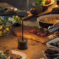 Lampe de table LED sans fil Batterie rechargeable 3 modes d'éclairage Lumière à intensité variable Lampes de bureau en fer portables pour restaurant moderne