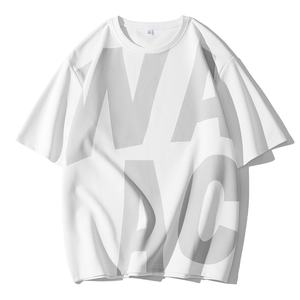 T-shirt élégant pour hommes avec lettrage-Impression de typographie audacieuse sur tissu respirant, idéal pour un look avant-gardiste - Product Image 5