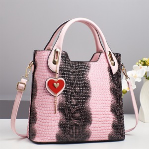 Bolsos de Hombro de Moda Vintage al por Mayor de Guangzhou, Bolsos de Mano de Cuero PU Personalizados para Mujer - Product Image 6