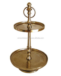 Présentoir à gâteaux en aluminium à 2 niveaux Plateau de service martelé avec poignée en anneau Supports à gâteaux en métal et laiton - Product Image 1