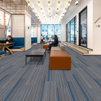 Moquette bouclée tuftée en PP, durable, pour usage commercial et bureaux, avec support en PVC, 100x25cm, rayée et amortie