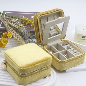 Custom Square luxury Gold Velvet storage gift jewellery packaging case Travel jewelry box with zipper