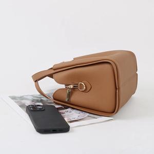 Sac à bandoulière en cuir véritable de litchi imperméable pour femme, forme seau, à ouverture unique, tendance, Guangzhou - Product Image 4