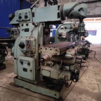 Fraiseuse CNC verticale à double axe de type genouillère Changzheng X6232C d'occasion à prix abordable, moteur haute précision pour usinage de métaux, usage moyen