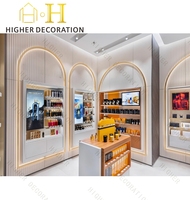 Conception d'intérieur de boutique de parfums de luxe haut de gamme sur mesure avec présentoir de parfums en 3D CAD