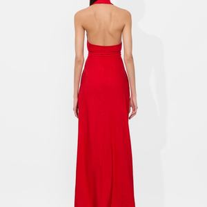 Robe longue chic rouge personnalisée à col halter avec cordon de serrage à la taille, idéale pour les vacances et les événements, robe sexy à décolleté plongeant en V - Product Image 3