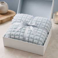 Plaid en fausse fourrure 420 g/m² bleu aqua glacé, doux, anti-peluchage, texture jacquard gaufrée 3D, style hôtel de luxe pour literie