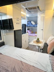Mini caravana y autocaravana <span class=keywords><strong>de</strong></span> acero OEM, artículo <span class=keywords><strong>de</strong></span> viaje personalizado, placa <span class=keywords><strong>de</strong></span> remolque <span class=keywords><strong>de</strong></span> camión, precio barato <span class=keywords><strong>de</strong></span> fábrica - Product Image 4