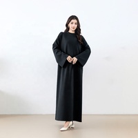 Lignes 2025 Premium Qualité Satin Usine Haute Qualité Spot Musulman Femmes Robe Noir Grande Taille Sobre Simple Abaya