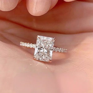 Bague de fiançailles élégante à 4 griffes 1-3 carats en or 18 carats avec pavé de diamants, cadeau de mariage, diamants de laboratoire remplaçables - Product Image 4