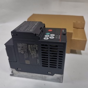 Variador de Frecuencia Mitsubishi FR-CS84-120-60 2.2Kw V F Control 220V IP20 - Product Image 2