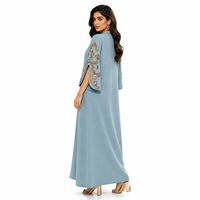 Robe Abaya brodée pour femme 2026, col en V, manches longues fendues, Kaftan imprimé ethnique, robe longue, mode Moyen-Orient, vente en gros