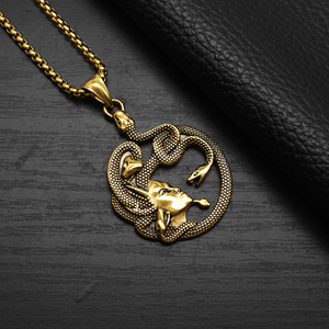 Medusa Gorgon testa di serpente ciondolo greco con oro placcato 18K in acciaio inossidabile collane di gioielli per donne uomo marchio all'ingrosso - Product Image 4