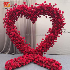 Arche de mariage en soie artificielle lisse en forme de cœur, arche de fleurs personnalisable, accessoires de scène, décoration, proposition de mariage, scène de mariage - Product Image 1