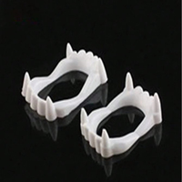 MADESHINE Vente en gros de costumes d'Halloween, cadeaux de fête, femmes, hommes, démon, brillant dans le noir, crocs de vampire, fausses dents, matériau PP, usine