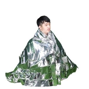 Couverture d'<span class=keywords><strong>isolation</strong></span> <span class=keywords><strong>thermique</strong></span> PE couverture d'urgence de champ extérieur jetable vente en gros à <span class=keywords><strong>l</strong></span>'épreuve du froid et de sauvetage - Product Image 2