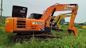 Excavadora usada Hitachi ZX200 de alta capacidad de carga con componentes de núcleo de pista resistentes al desgaste incluidos motor y bomba - Product Image 4