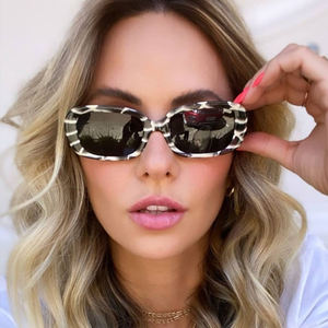 Gafas <span class=keywords><strong>de</strong></span> <span class=keywords><strong>Sol</strong></span> <span class=keywords><strong>de</strong></span> <span class=keywords><strong>mujer</strong></span> cuadradas con patrón <span class=keywords><strong>de</strong></span> cebra Retro <span class=keywords><strong>de</strong></span> moda con <span class=keywords><strong>lentes</strong></span> degradadas Marco <span class=keywords><strong>de</strong></span> PC blanco Moderno y elegante <span class=keywords><strong>para</strong></span> hombres y mujeres - Product Image 5