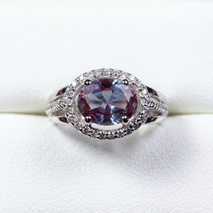 Anillo de Alejandrita, Estilo Ovalado, Anillo de Compromiso, Anillo de Promesa con Piedra de Nacimiento de Junio, Cambia de Color, Anillo con Gema Púrpura - Product Image 1
