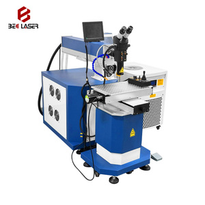 Machine de soudage laser industrielle haute puissance 200W 300W 400W pour la réparation de moules, l'acier inoxydable, le titane et les dispositifs médicaux - Product Image 4