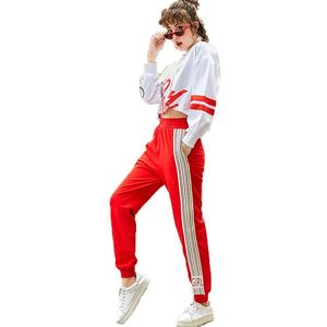 Yuehui nuovo stile da <span class=keywords><strong>donna</strong></span> primavera Casual felpe con cappuccio carino personaggio rosso modello 100% cotone felpa Streetwear Top fornitura all'ingrosso - Product Image 2