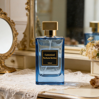 Flacon de parfum rectangulaire en verre rechargeable haut de gamme de 80 ml avec couvercle magnétique doré