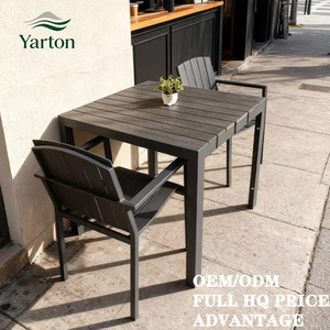 Meubles <span class=keywords><strong>de</strong></span> <span class=keywords><strong>jardin</strong></span> personnalisés, table <span class=keywords><strong>de</strong></span> cocktail d'extérieur, ensemble <span class=keywords><strong>de</strong></span> chaises, <span class=keywords><strong>bois</strong></span> plastique imperméable avec structure en aluminium pour hôtel ou villa - Product Image 1