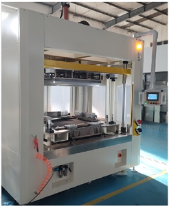 Machine de presse à chaud pour tapis de coffre de voiture, équipement pour tapis de coffre de voiture - Product Image 1