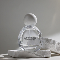 Flacon de parfum en verre transparent de luxe à motif rayé de 100 ml avec pompe pulvérisatrice et couvercle plat en verre épais