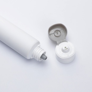 Tube cosmétique rond en plastique compressible de 100 ml pour nettoyant visage, personnalisé et luxueux - Product Image 3