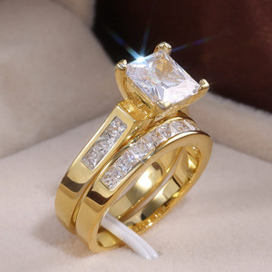 Set di Anelli Abbinati con Zirconi, Elegante Accessorio di Gioielleria per Coppie, Design Moderno per Uso Quotidiano Femminile - Product Image 3