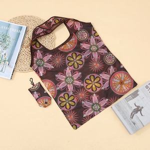 Sac fourre-tout pliable en polyester RPET 190T 210D écologique avec logo personnalisé sac de supermarché réutilisable avec logo personnalisé - Product Image 1