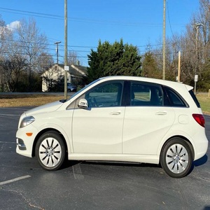 Se Aceptan Pedidos Personalizados al por Mayor, Clase B, Automático, Nuevo y Usado, Interior de Cuero de Calidad, Neumáticos Oscuros R16, Tracción Delantera, Volante a la Izquierda, Panorámico - Product Image 2