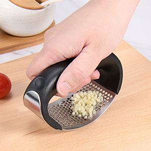 Accessoires de cuisine personnalisés en gros : Hachoir, brosse et presse-ail en acier inoxydable - Product Image 6
