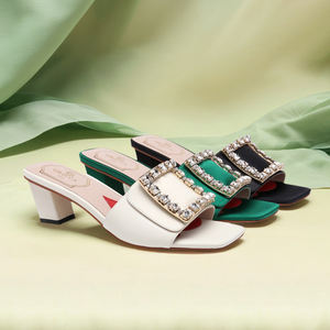 Nuevos Estilos de Sandalias Elegantes para Mujer, Color Verde/Negro/Blanco, con Pedrería, Estilo Veraniego, Cómodas, con Tacón Grueso y Plataforma - Product Image 2