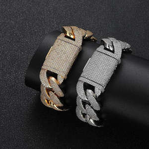 สร้อยข้อมือแบบ Cuban Link ชุบทอง ประดับเพชรโมอิสซาไนต์ เหมาะสำหรับผู้ชาย ผู้หญิง สไตล์ฮิปฮอป แร็ปเปอร์ สตรีทแวร์  เครื่องประดับสำหรับงานปาร์ตี้ - Product Image 5